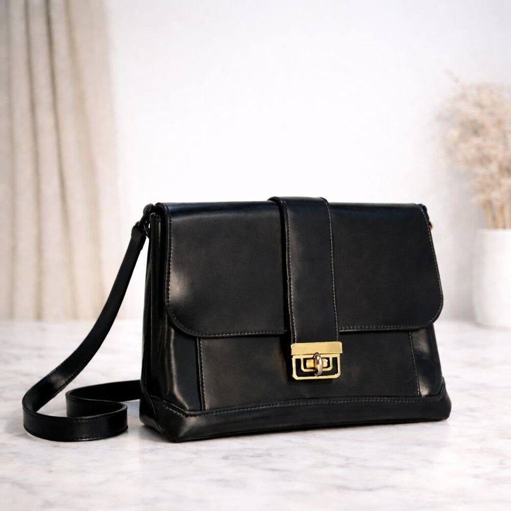 Sleek 1960s Shoulder Bag Black Purse VTG Turn Lock Multiple Compartment Classic